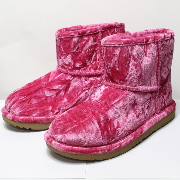 UGG 1142070K Classic Mini II Velvet Boot Pink Raspberry Fur US Size 4 EUC - Picture 1 of 8